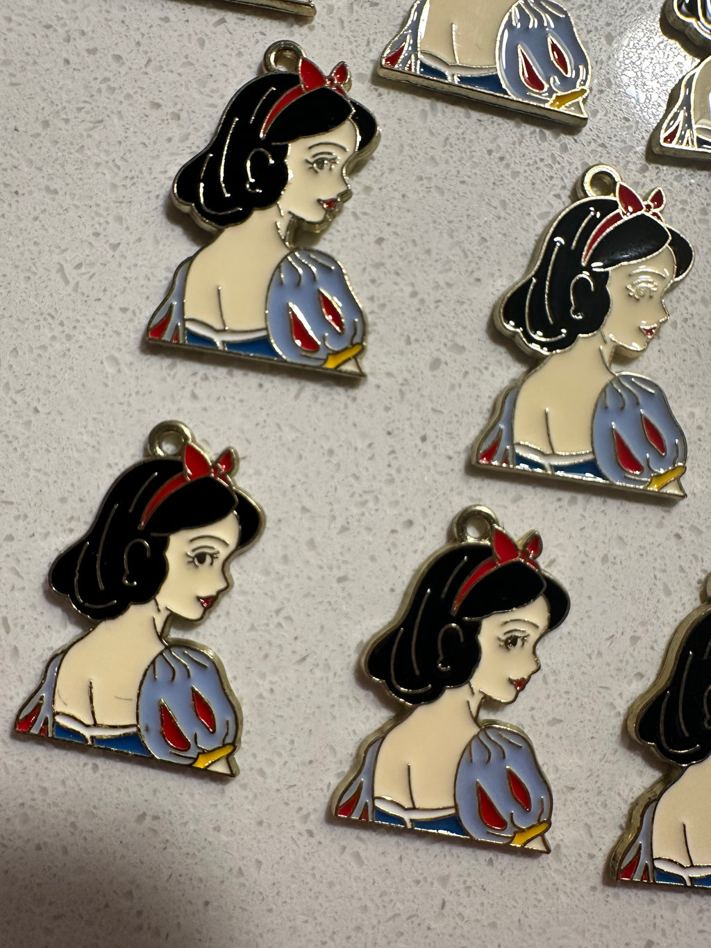 Snow White Inspired Charms (10pcs)