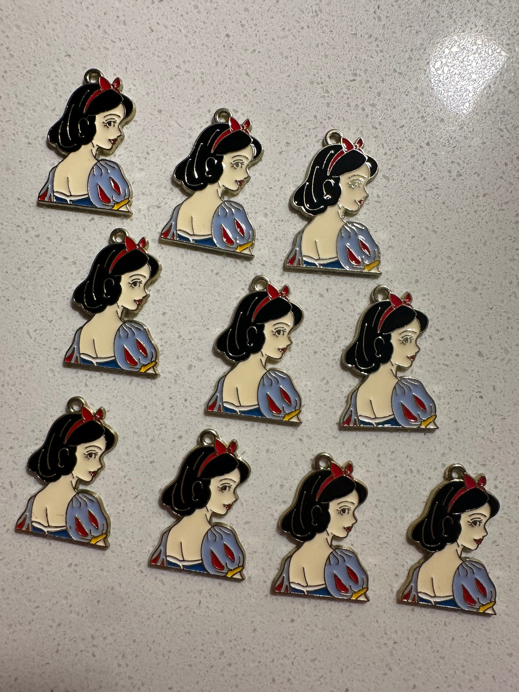 Snow White Inspired Charms (10pcs)